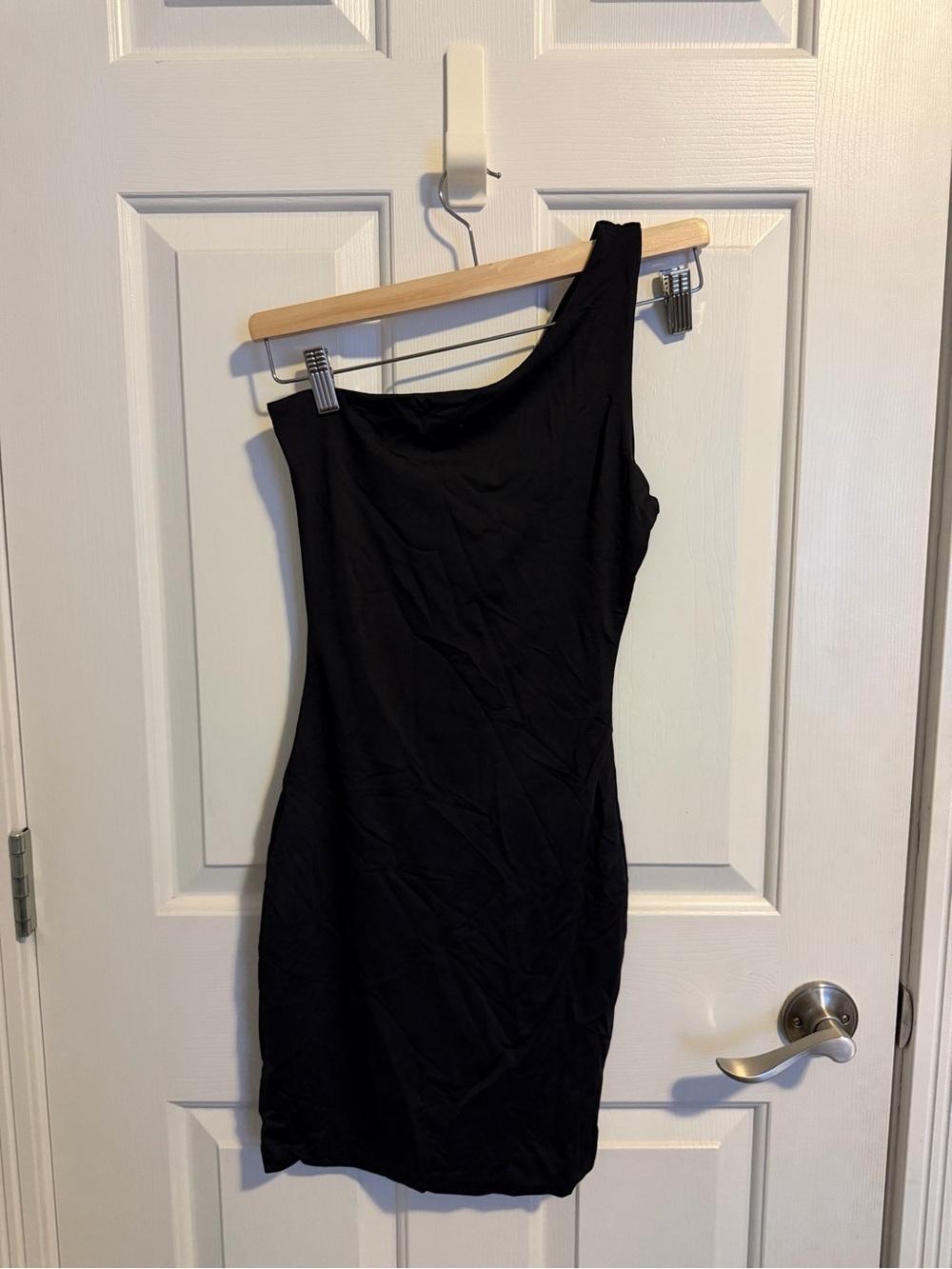 One-Shoulder Black Bodycon Dress
